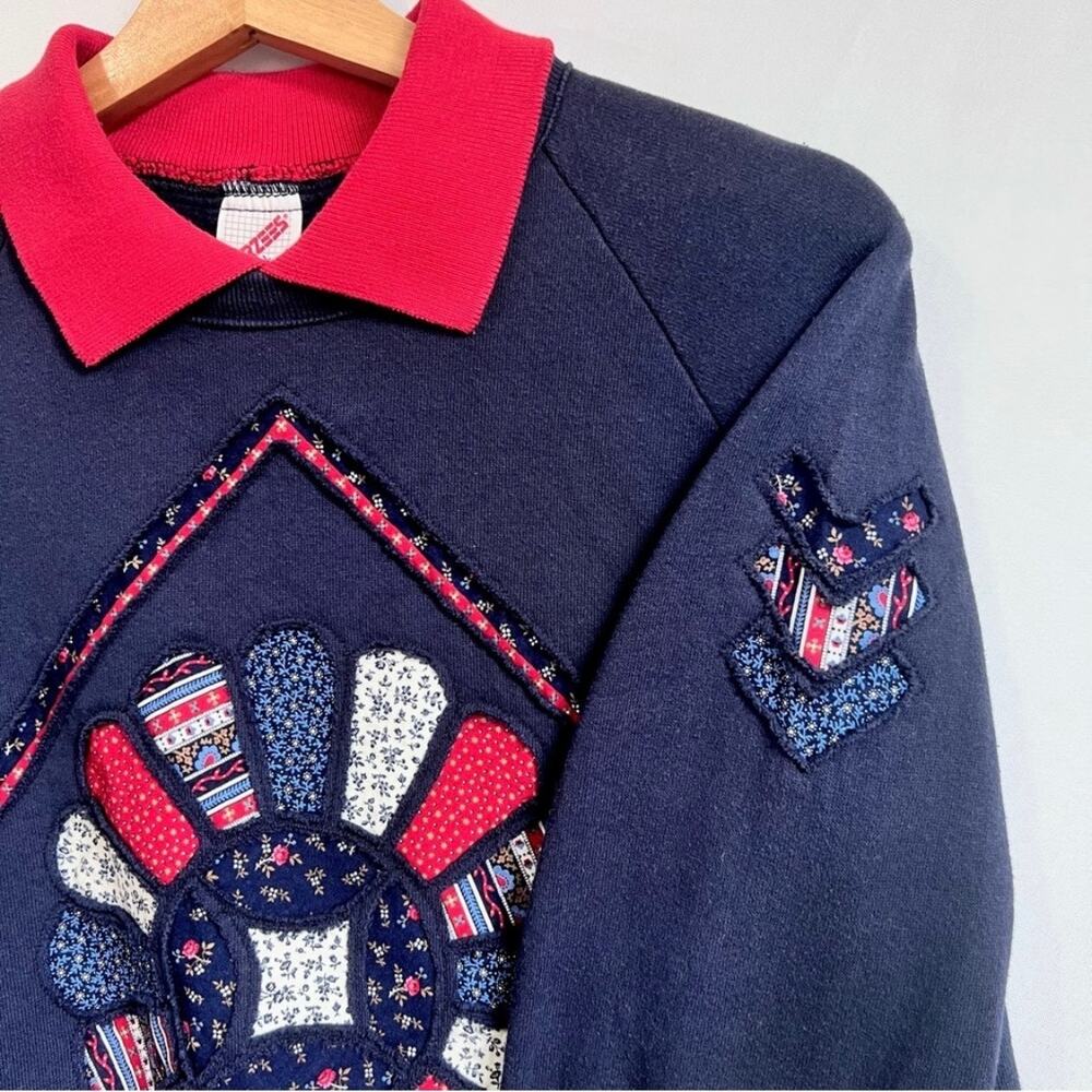 Vintage Reverse Applique Patchwork Flower Crew Co… - image 5